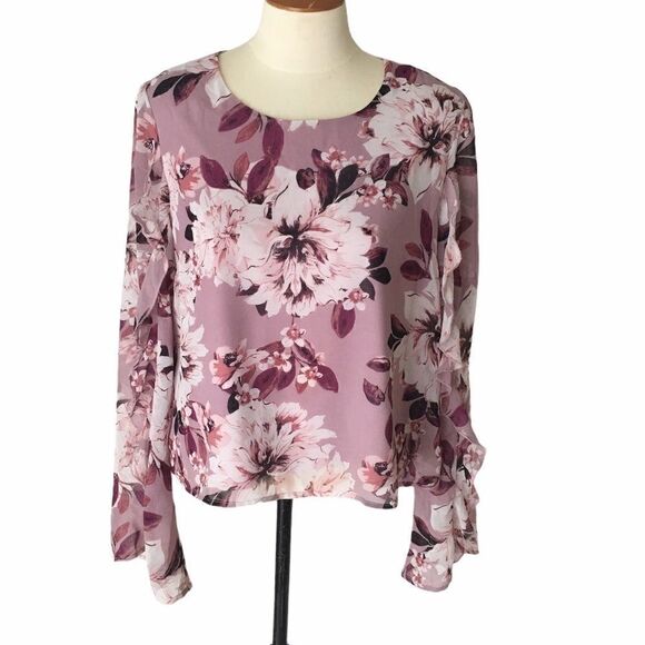 Charlotte Russe Lavender Floral Top Size M - Picture 1 of 4